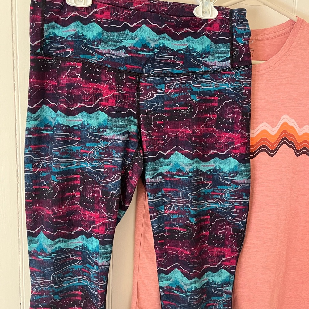 PATAGONIA CENTERED CROPS WOMEN'S